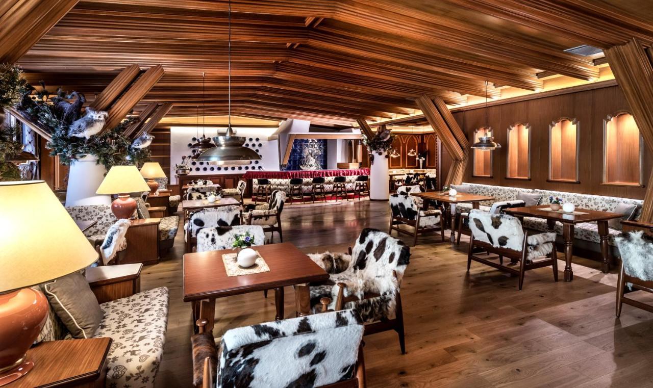 Alpen Hotel Corona Vigo di Fassa Buitenkant foto