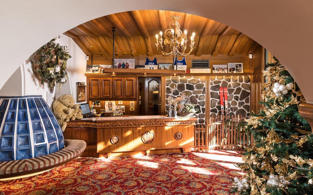 Alpen Hotel Corona Vigo di Fassa Buitenkant foto